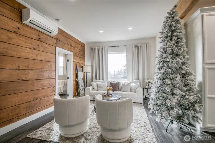 Look at that beautiful accent wall