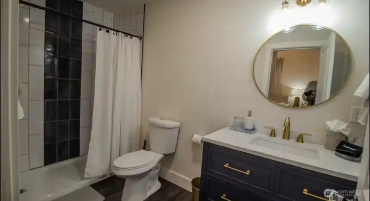 2nd Primary en suite