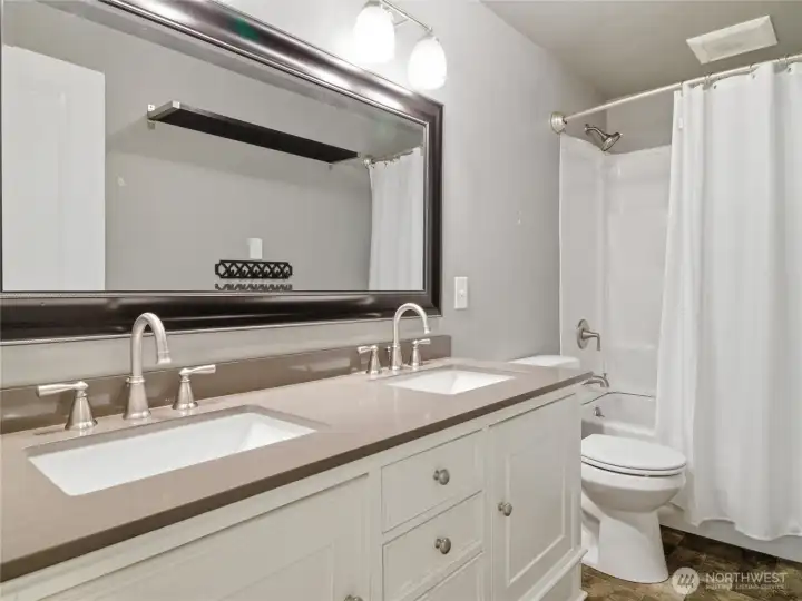 Double sinks in this one bathroom