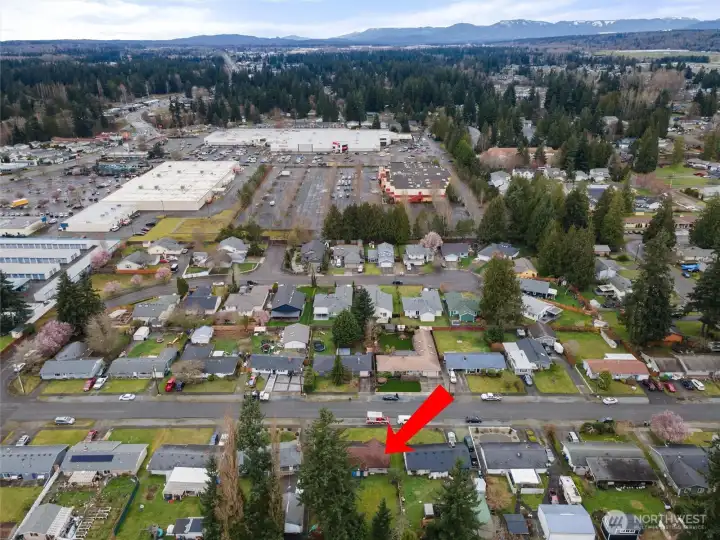 Aerial view highlights the home’s spacious lot and convenient Marysville location near Tulalip amenities, shopping, dining, and commuter routes.
