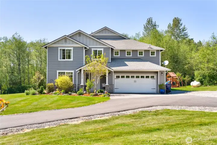 Stunning 3091sqft home on 1.12 acre