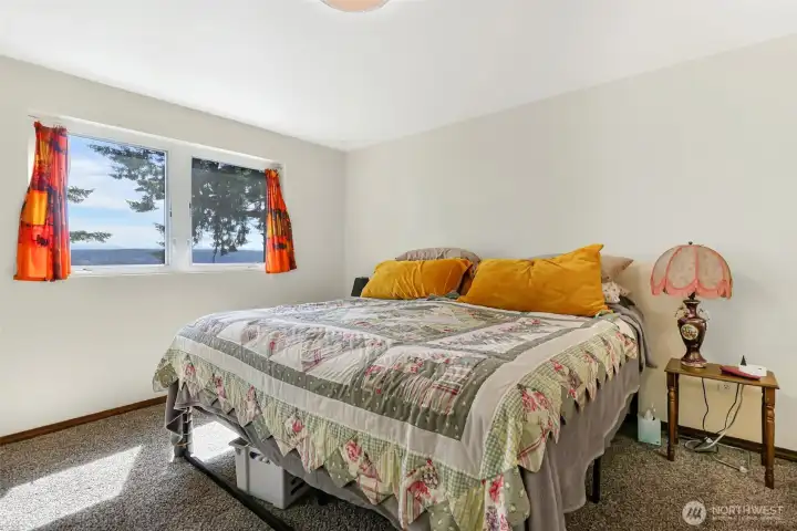 plenty of room for your furniture, this is a CALIFORNIA KING! plenty of room for your furniture, this is a CALIFORNIA KING!
