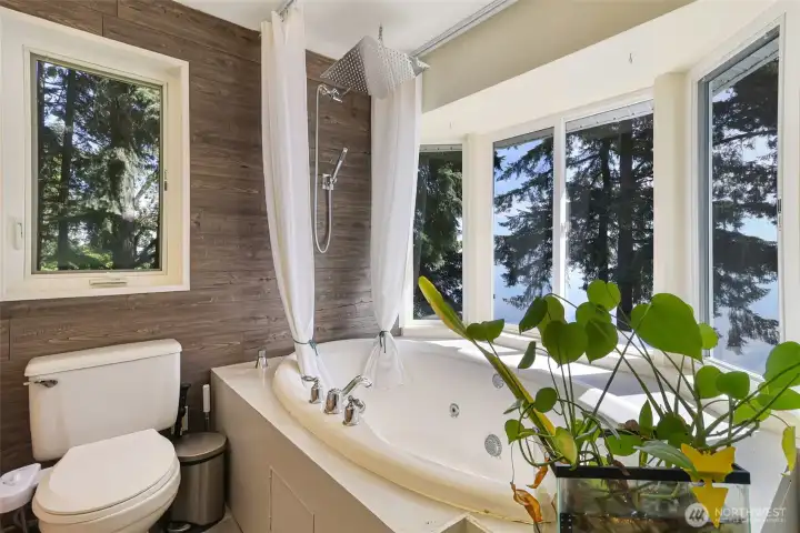 Take a soak in your jetted tub and enjoy the view! Take a soak in your jetted tub and enjoy the view!