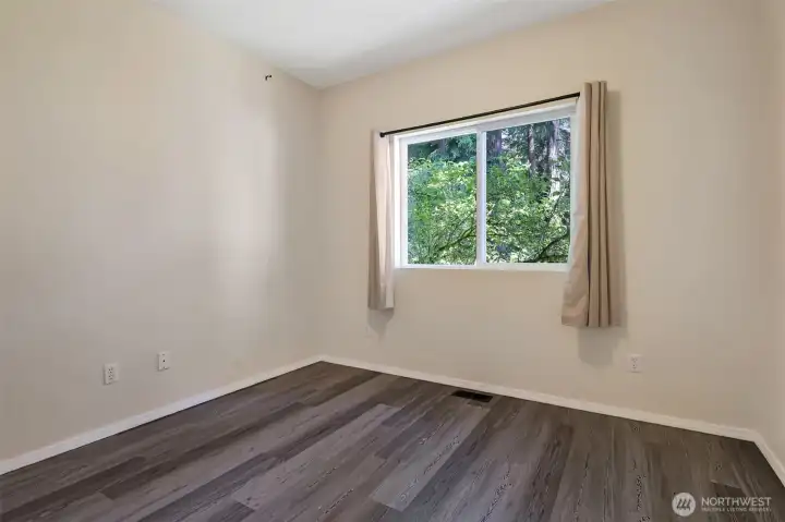 Nice sized secondary bedroom downstairs Nice sized secondary bedroom downstairs