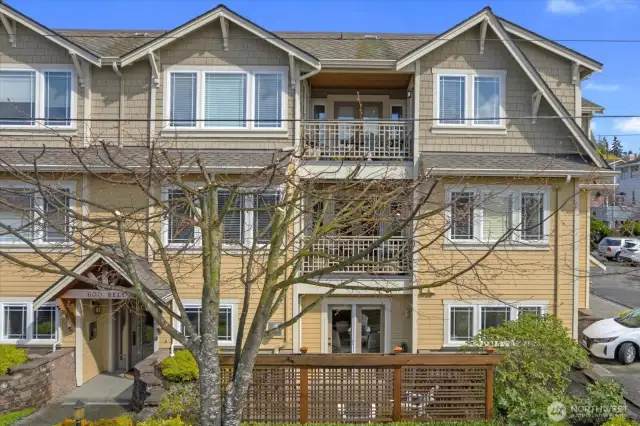 Welcome to your new home, just a stroll away from your favorite restaurants and shops!