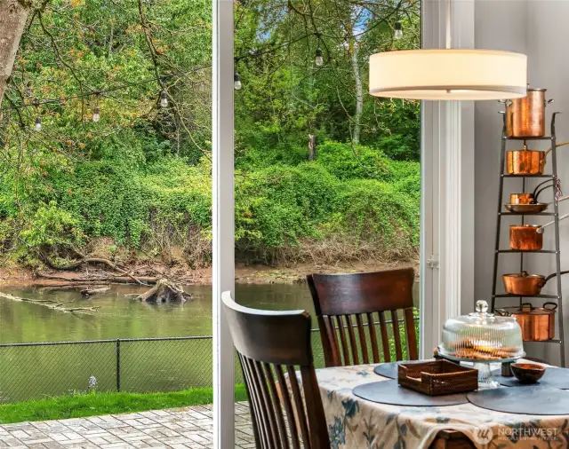 Casual dining takes advantage of your river front & view