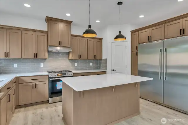 Pictures are for illustartion purposes only and are of previously built home of the same floor plan. Some features and finishes may be upgrades.
