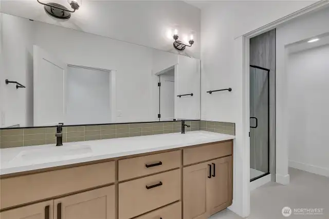 Pictures are for illustartion purposes only and are of previously built home of the same floor plan. Some features and finishes may be upgrades.