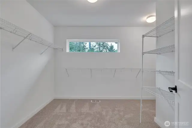Pictures are for illustartion purposes only and are of previously built home of the same floor plan. Some features and finishes may be upgrades.