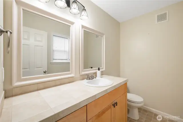 1/2 bath off Flex space