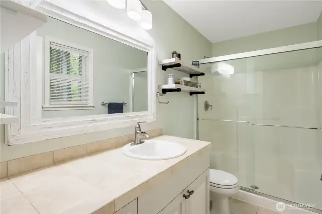 Primary on-suite bath