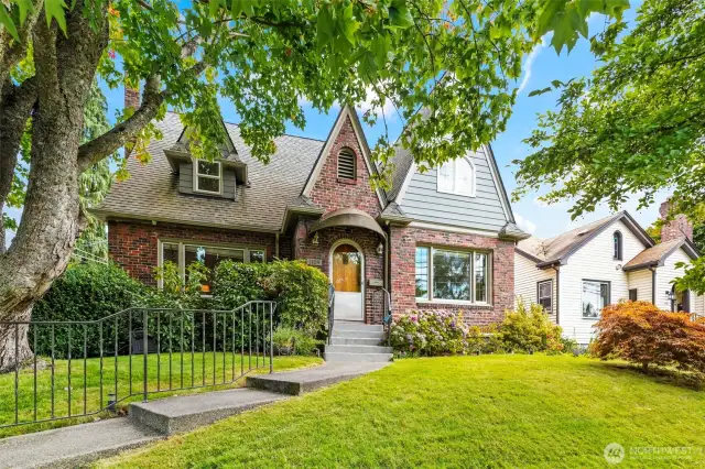 Classic brick Tudor in desirable UPS area