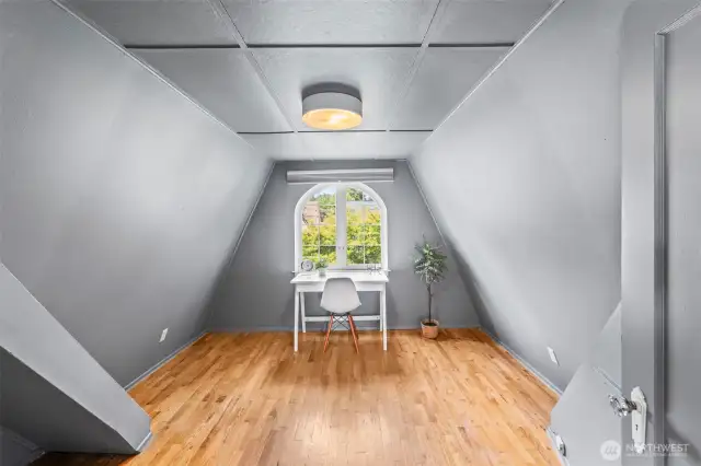 Office / study off 3rd bedroom