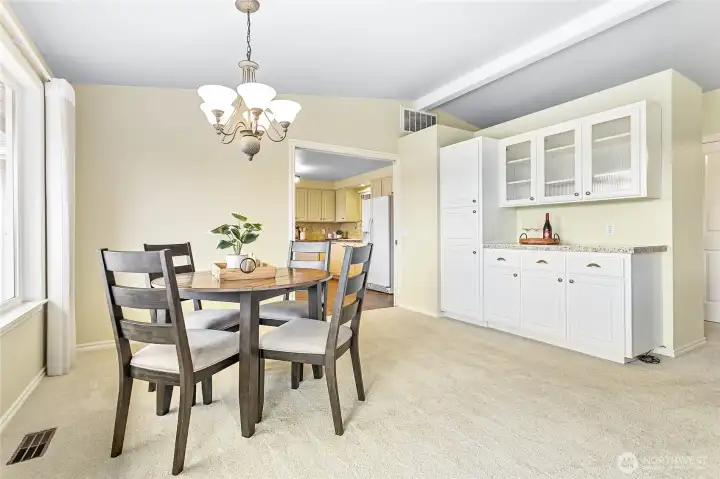 Extra cabinets for plenty of storage.