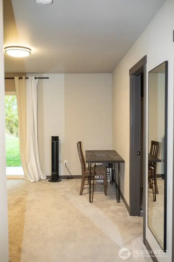 office area in Primary bedroom