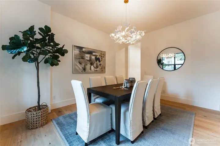 Light-Filled dinning room