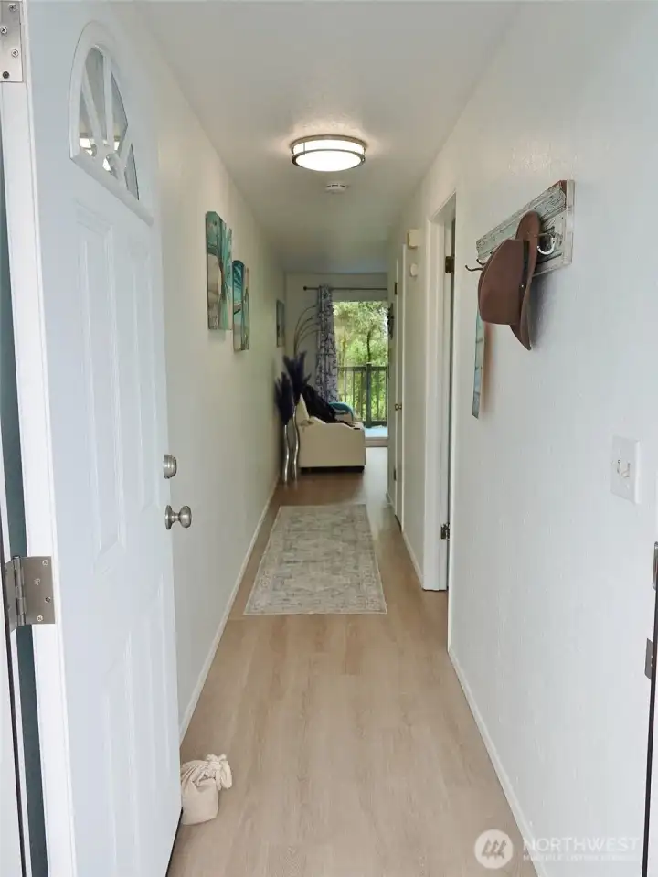 Entry w/ a new door.