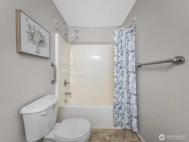 Here's one view of the bathroom for the bedrooms.