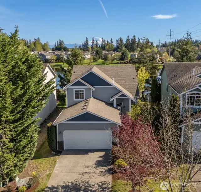 Great opportunity to own in Covington, close to Hwy 18 to go north or south, and 5 minutes from Covington and Maple Valley shopping.