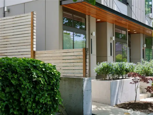 Corner unit