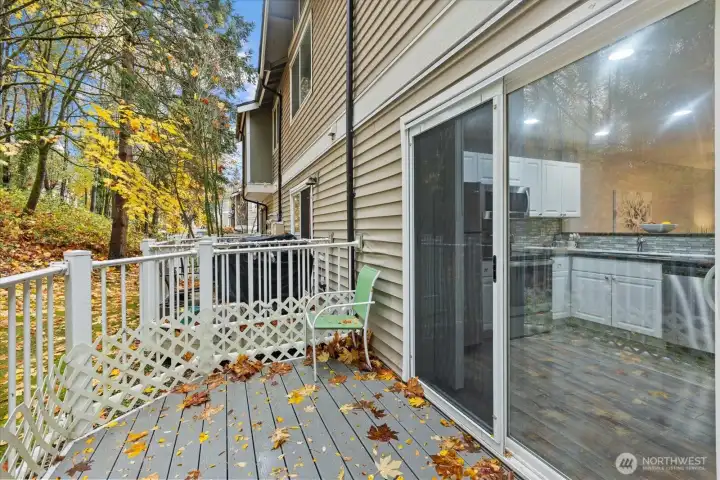 Step outside and enjoy open-air living — your deck is made for entertaining, whether it’s brunch with friends or sunset cocktails.