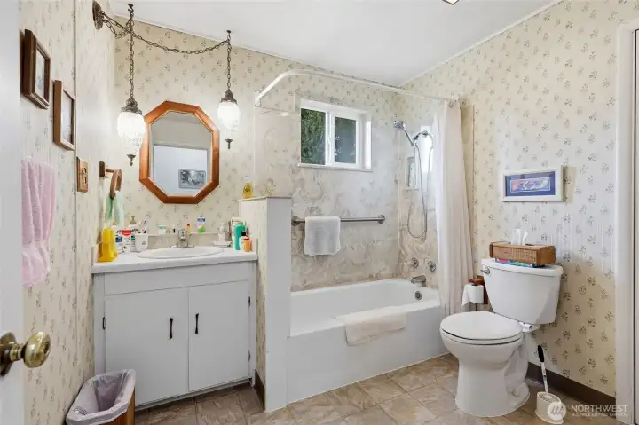 Full Bathroom