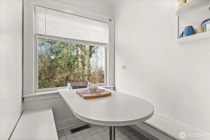 A classic breakfast nook