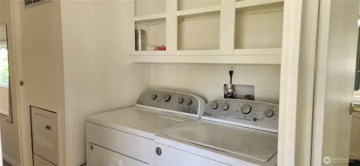 Washer and dryer are included! Washer and dryer are included!