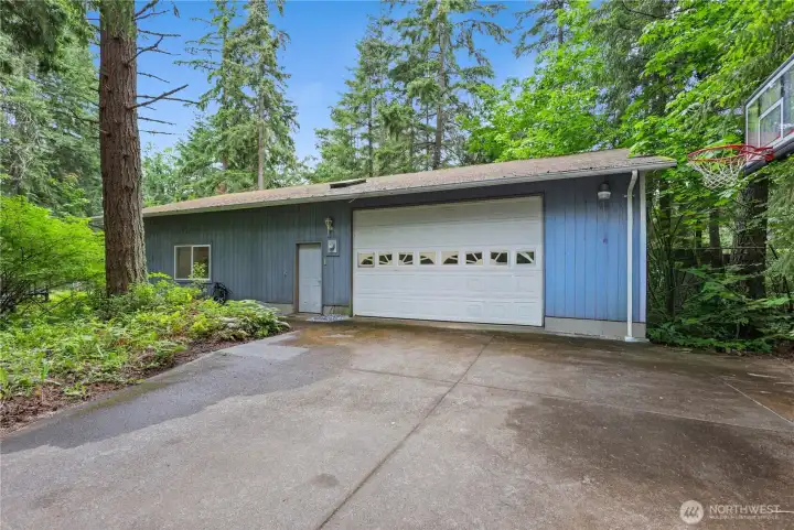 2,400 sq. ft. detached shop for ALL of your hobby ideas!