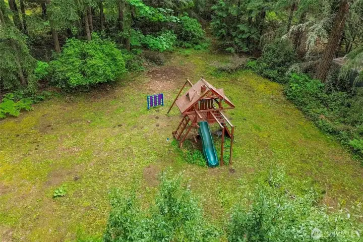 Play area visible from the house. Play area visible from the house.