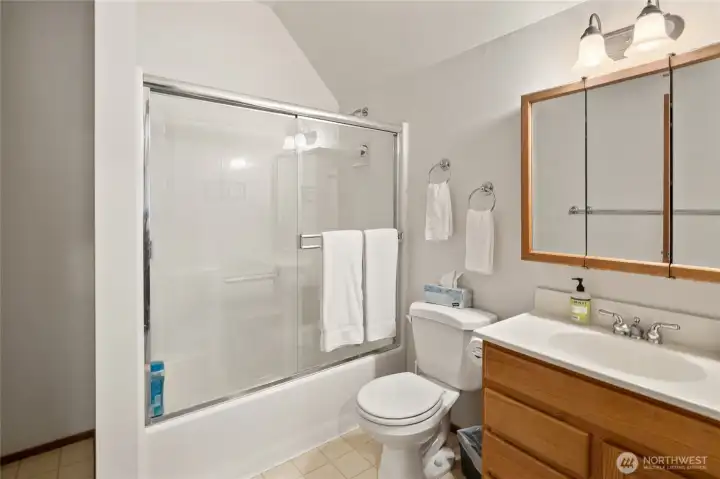 upper level bonus room bathroom