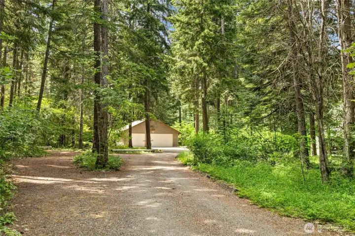 Enter the property down the long private drive.
