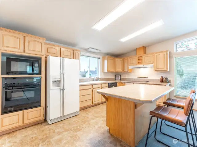 Tons of Storage in kitchen