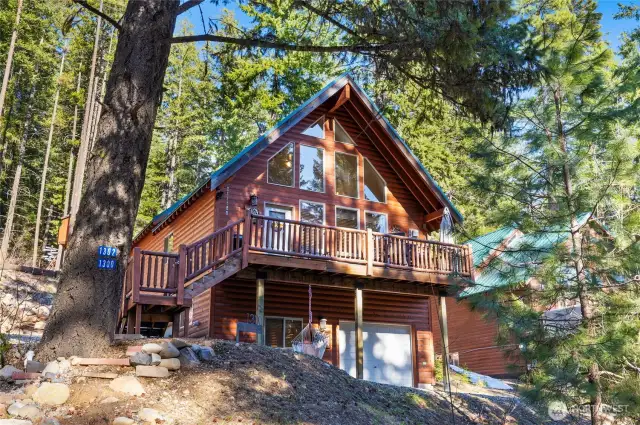 Lake Cle Elum mountain living at it's finest!