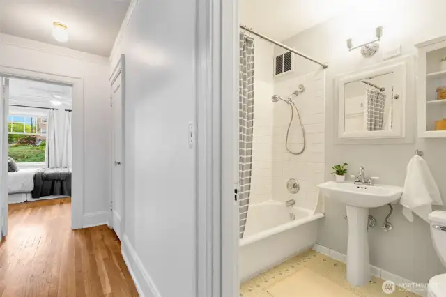 Picture molding, original millwork, hardwoods.