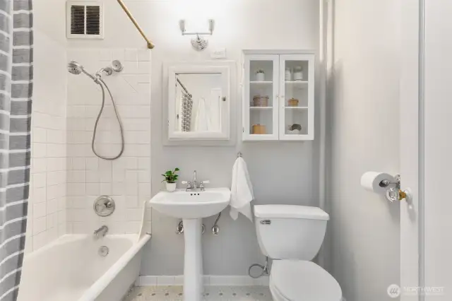 Full bath with tub.