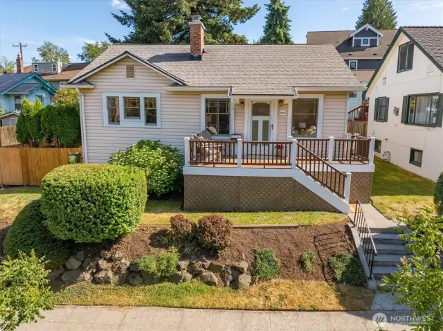 In the best pocket neighborhood, this well-maintained Bungalow is move-in ready.