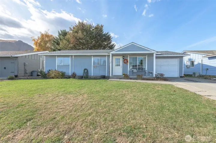 Welcome to 704 Cherry Ct. Wenatchee