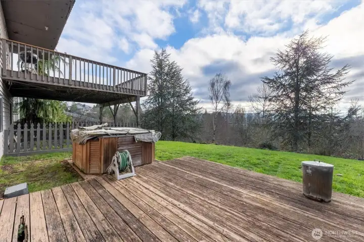 Lower Deck in Poor Shape. Old Defective Hot Tub