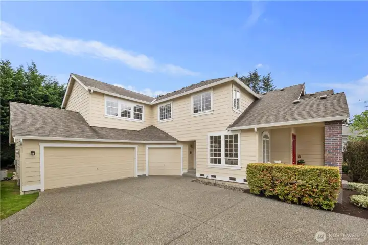 3 car and large driveway