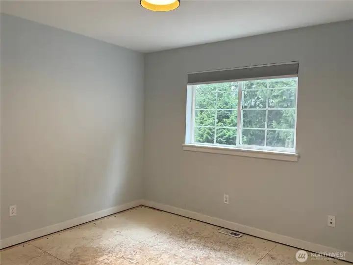 Bedroom #3 Needs carpet