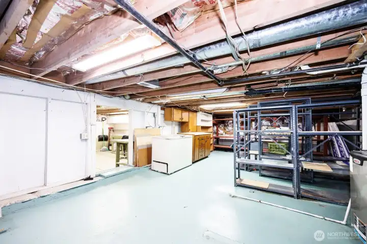 Tons of heated storage