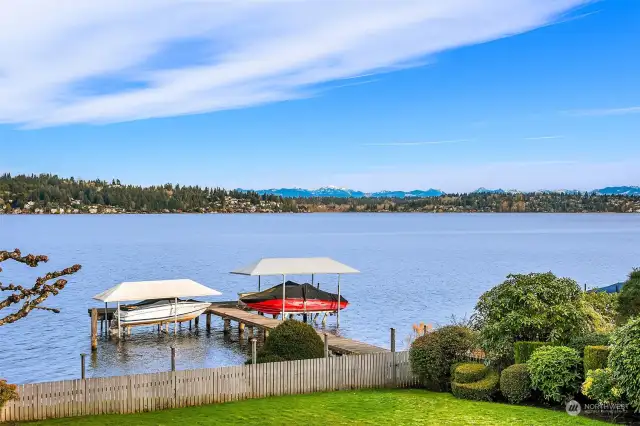 70 feet of waterfront with views of Cascade mountains.