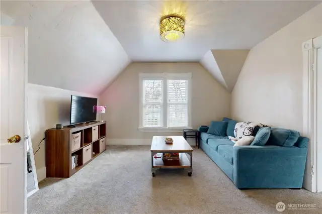 upstairs bonus room