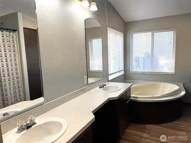 5 piece primary bath