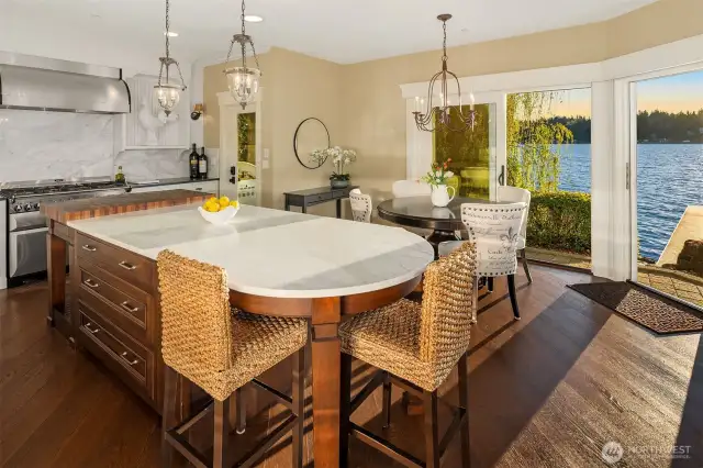 Kitchen island 91'