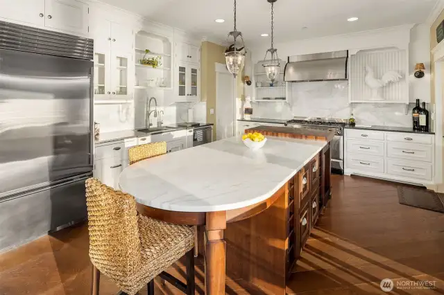Kitchen island - Sub Zero fridge