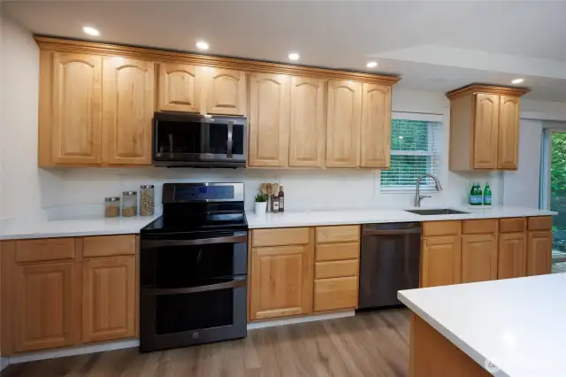Newer range with double oven