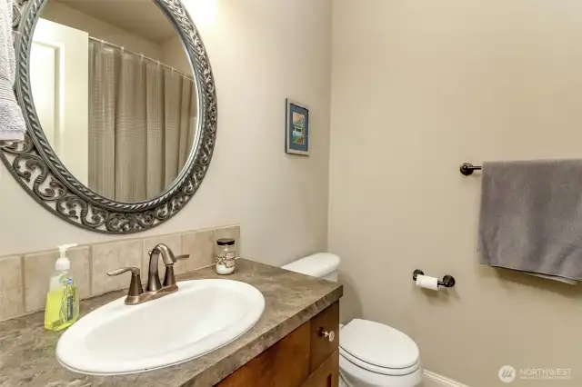 2 floor full size bathroom.