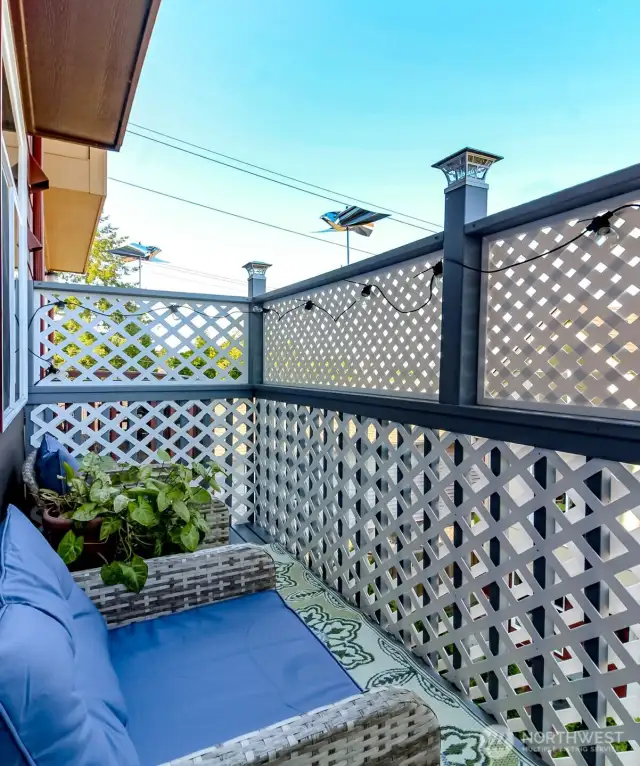 New $4000 trex deck off of kitchen is private and beautiful!